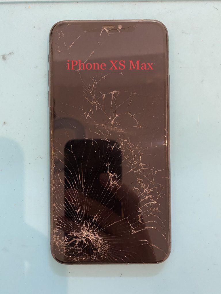 iPhone XS Max screen